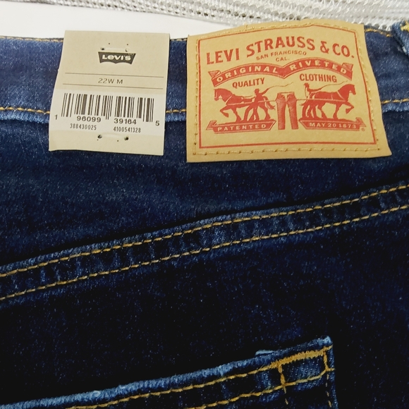 Plus Size Levi's® Ribcage Straight Ankle Jean 14-inch highest rise  Size 22W - Picture 4 of 11